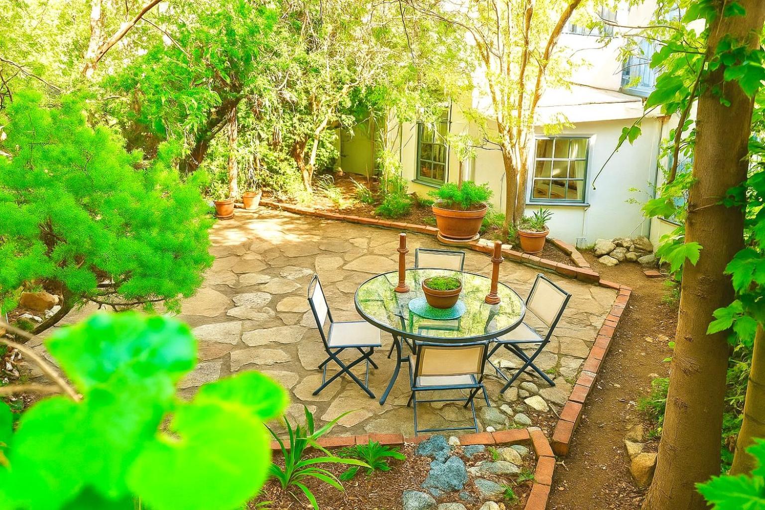 Hollywood Hills With Tree-top Views Outdoor Patio And Garden Los Angeles